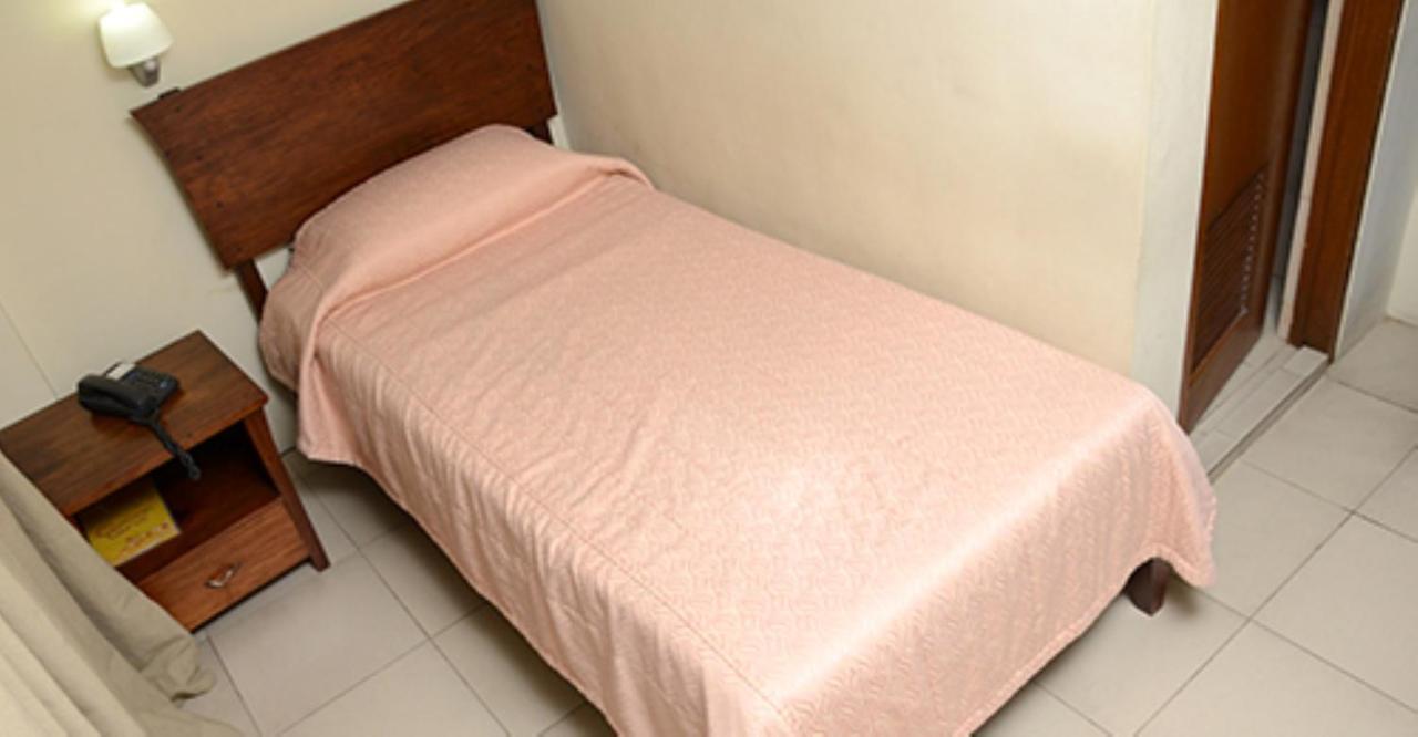 Isabel Suites Laoag Ngoại thất bức ảnh